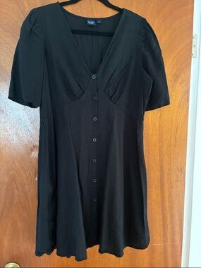 GAP Black Button-Front V-Neck Short-Sleeve Dress